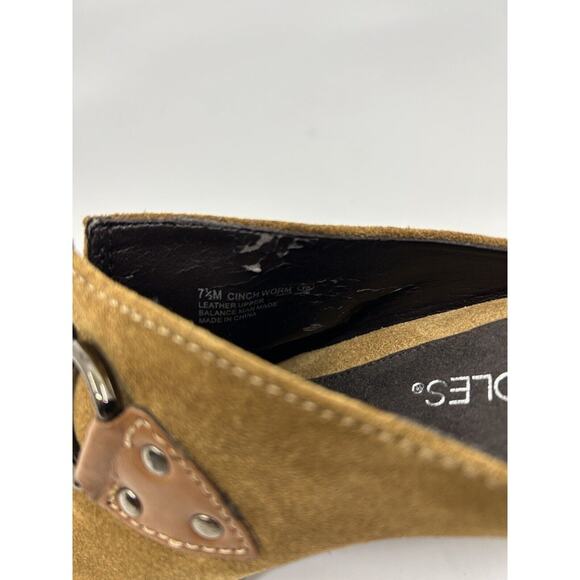 Aerosoles Cinch Worm Brown Suede Mules Women's Size 7.5M Slides Clogs Buckles - Picture 8 of 8